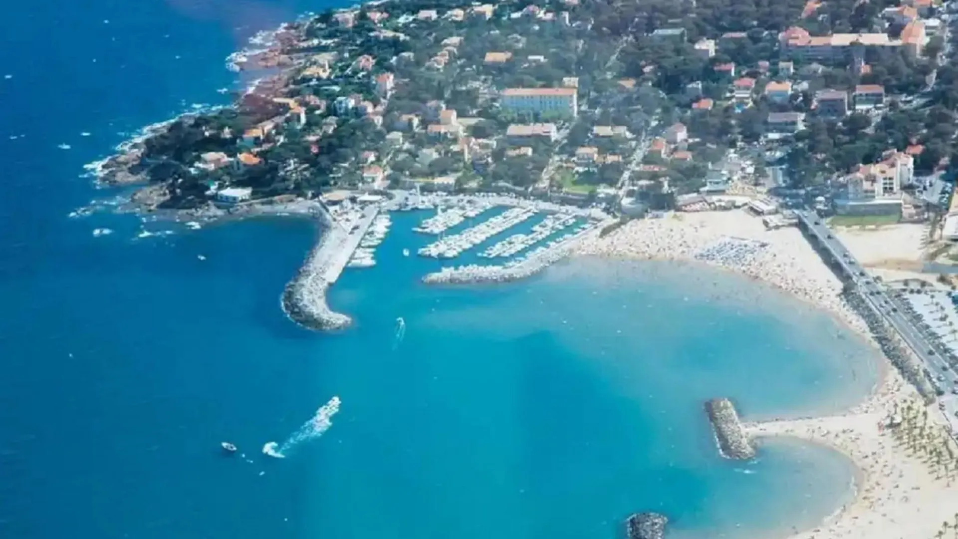 Rez De Villa Pebrier Fréjus 0*,  فرنسا