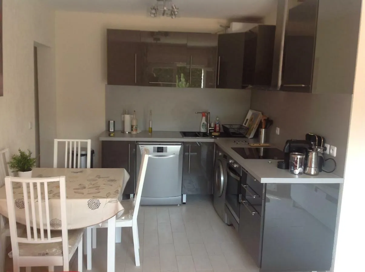 Rez De Villa Pebrier Fréjus 0*,