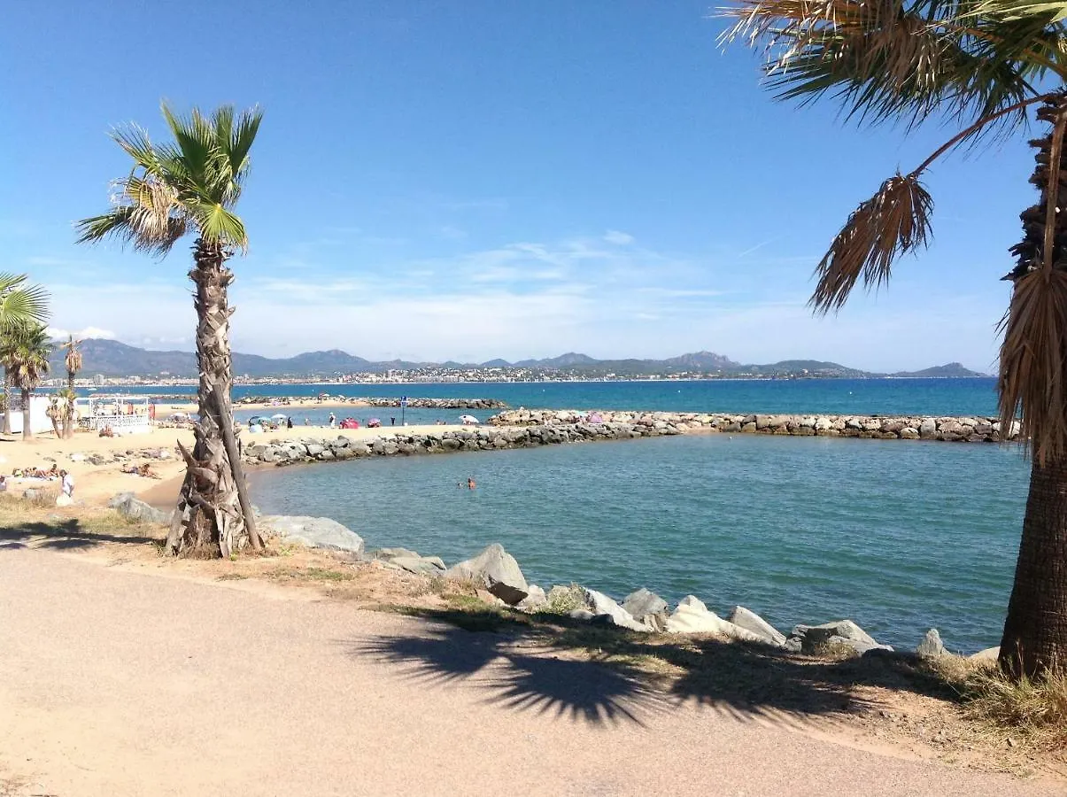 Rez De Villa Pebrier Fréjus 0*,  فرنسا